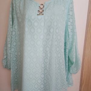 New Directions Light Green Geometric Tunic Size 2X